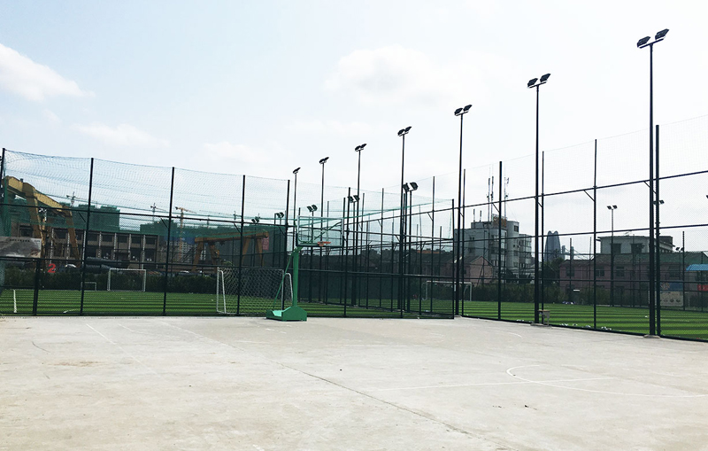 籠式足球場 籃球架