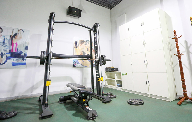 單位健身房器材