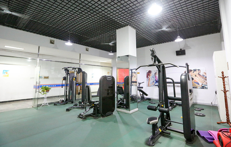 單位健身房器材