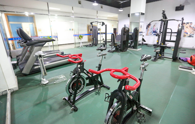 單位健身房器材