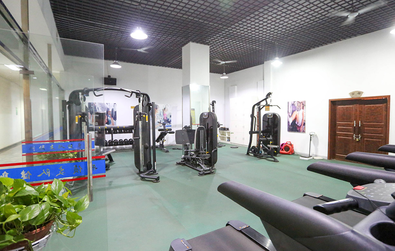 單位健身房器材