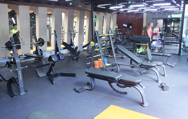 健身房器材
