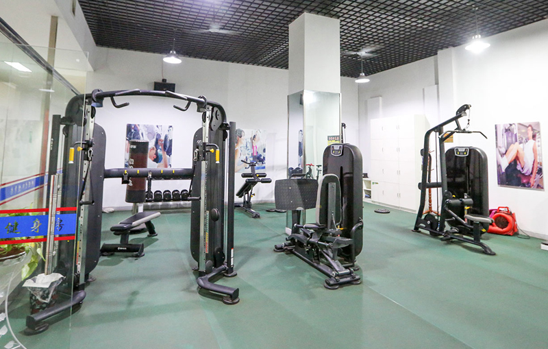 單位健身房器材