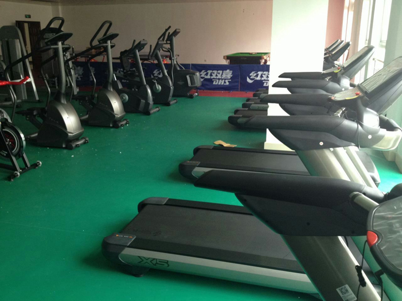 單位健身房器材