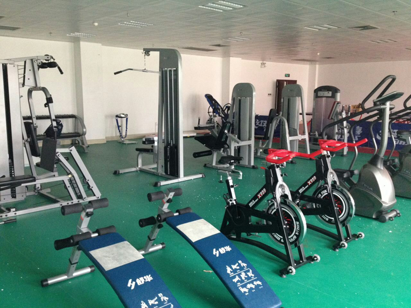 單位健身房器材