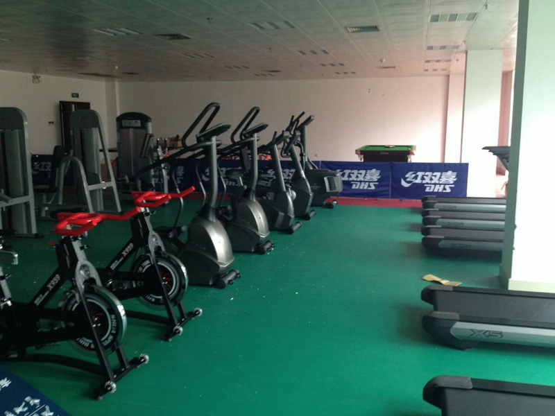 單位健身房器材
