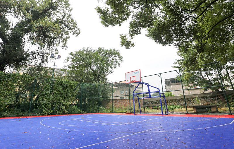 懸浮拼接地板籃球場