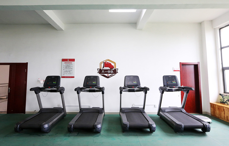 單位健身房器材