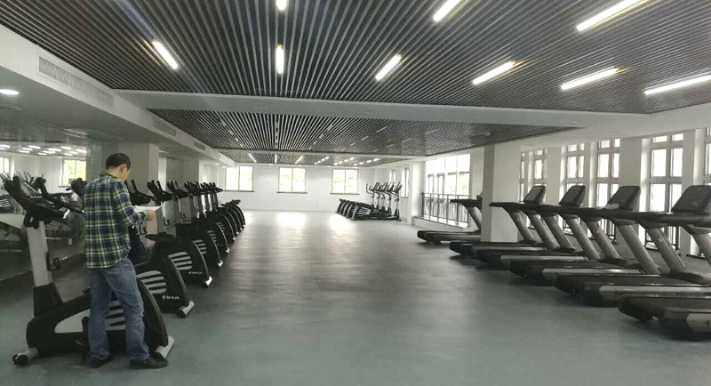 單位健身房器材