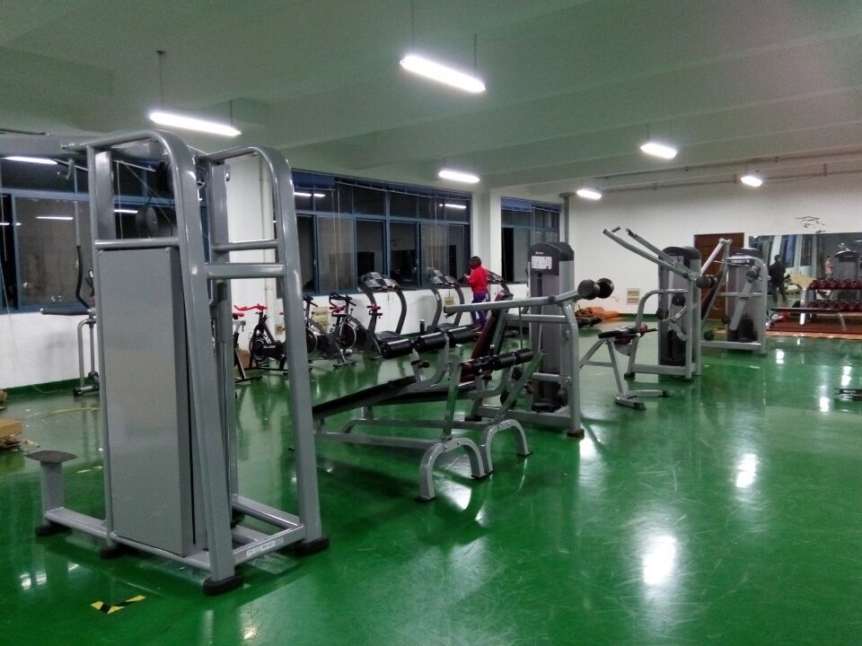 單位健身房器材