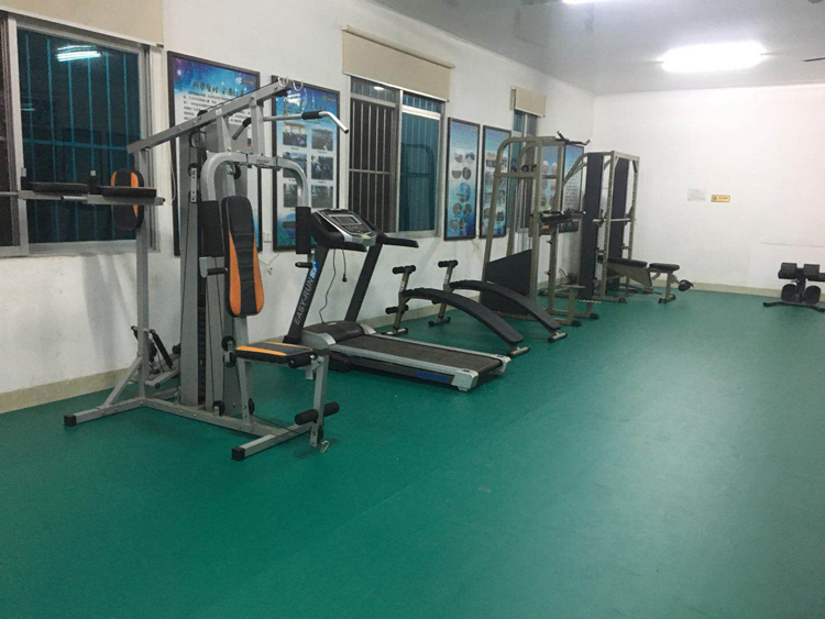 單位健身房器材