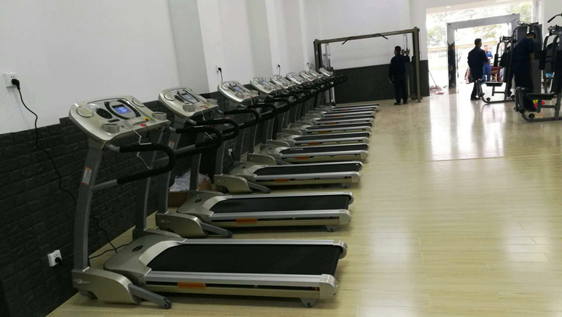 單位健身房器材