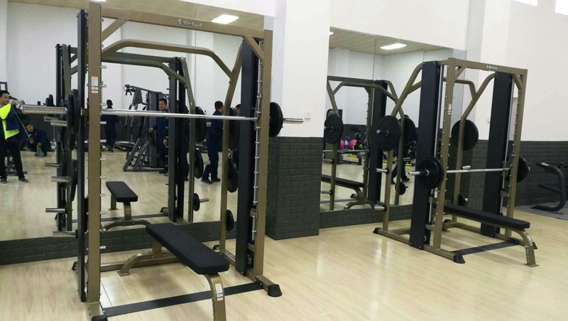 單位健身房器材