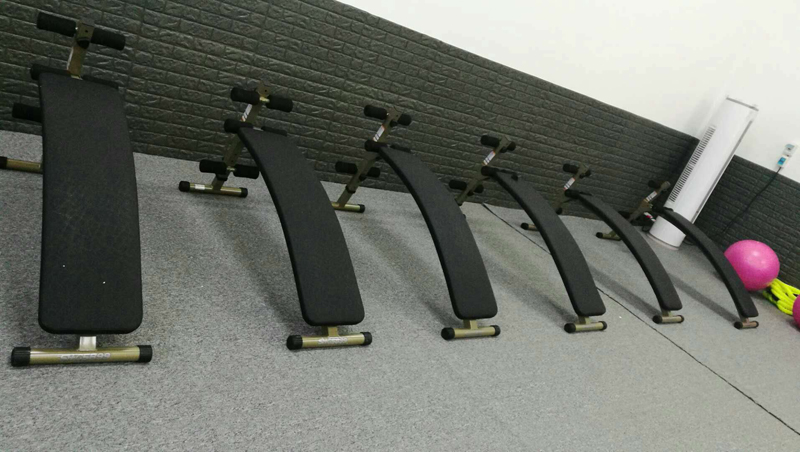 單位健身房器材