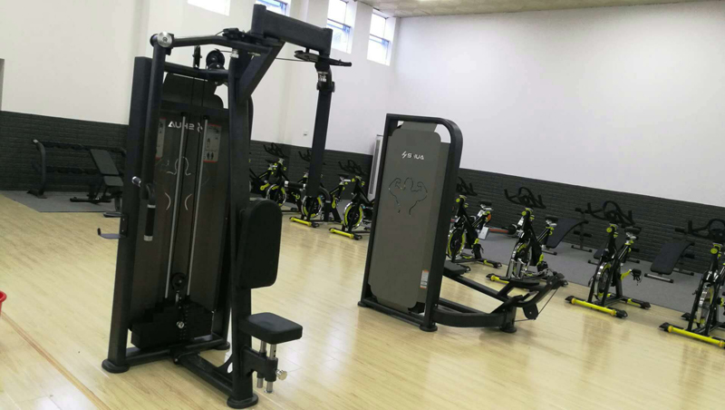 單位健身房器材