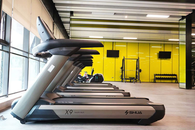 酒店健身房器材,高端商用健身器材,室內(nèi)健身器材-廣西快盈VIII體育健身器材有限公司