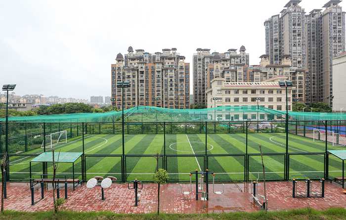 廣西健身器材廠家-籠式足球場(chǎng)