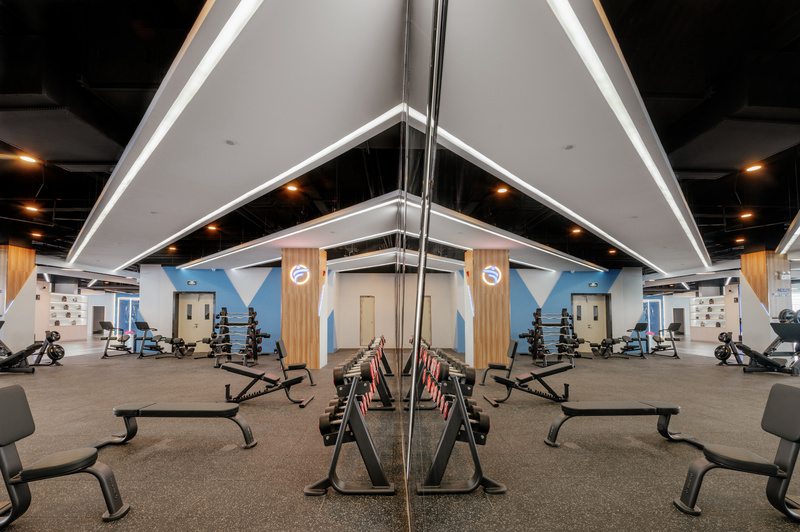 南寧富必達(dá)健身會所-自由力量訓(xùn)練器材區(qū)域