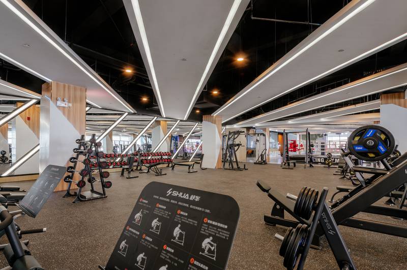 南寧富必達(dá)健身會所-自由力量訓(xùn)練器材區(qū)域