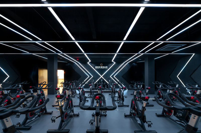 南寧富必達(dá)健身會所-動感單車房