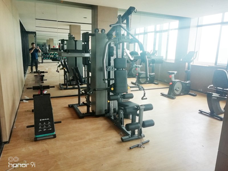 企事業(yè)單位健身房|房地產(chǎn)社區(qū)健身房-廣西快盈VIII體育健身器材有限公司