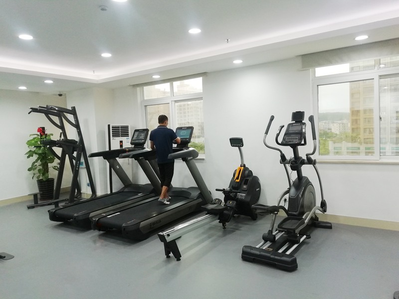 企事業(yè)單位健身房器材-職工健身房解決方案-廣西快盈VIII體育健身器材有限公司