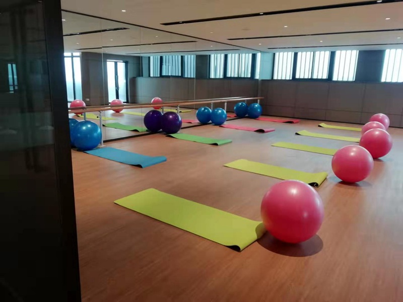 房地產(chǎn)健身房器材,企事業(yè)單位健身器材-廣西快盈VIII體育健身器材有限公司