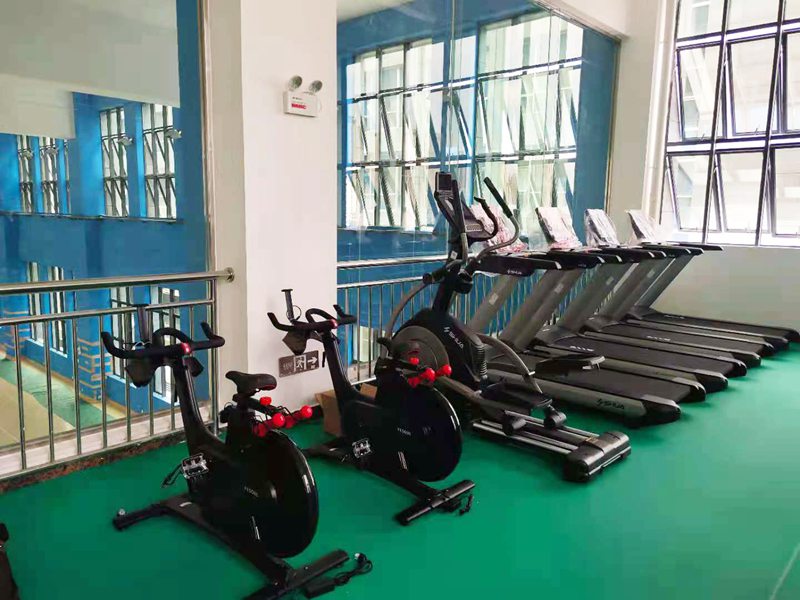 部隊體能訓練器材-廣西快盈VIII體育健身器材有限公司